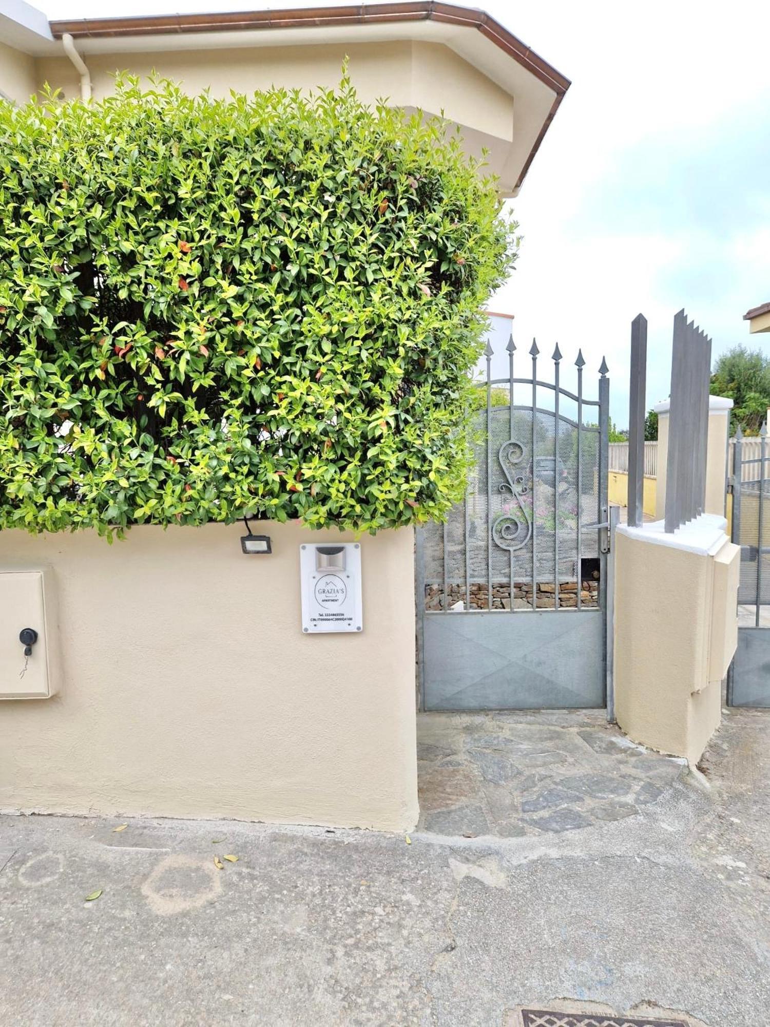 Grazia'S Apartment Sassari Bagian luar foto